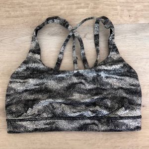 LULU LEMON BRA! SIZE 4!
